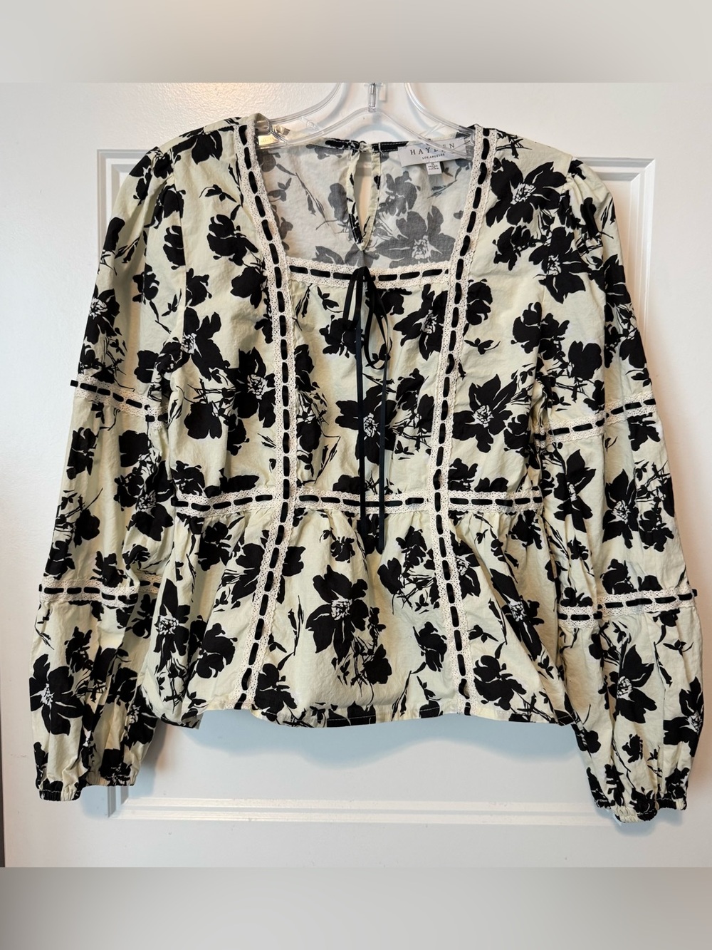 Hayden Los Angeles Floral Peplum Blouse S Black Ivory Cottagecore Boho